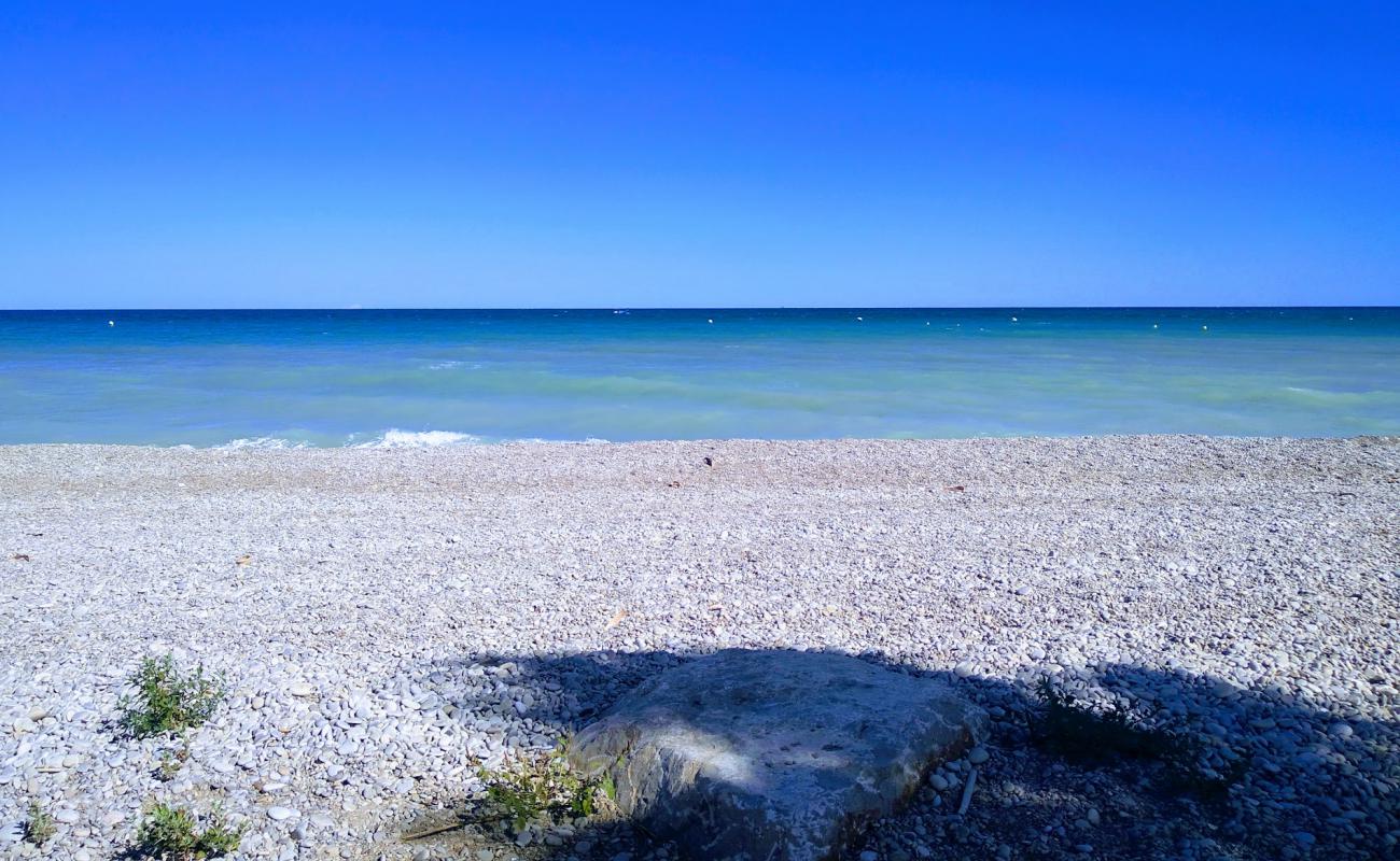 Photo de Platja del Marjal avec caillou gris de surface