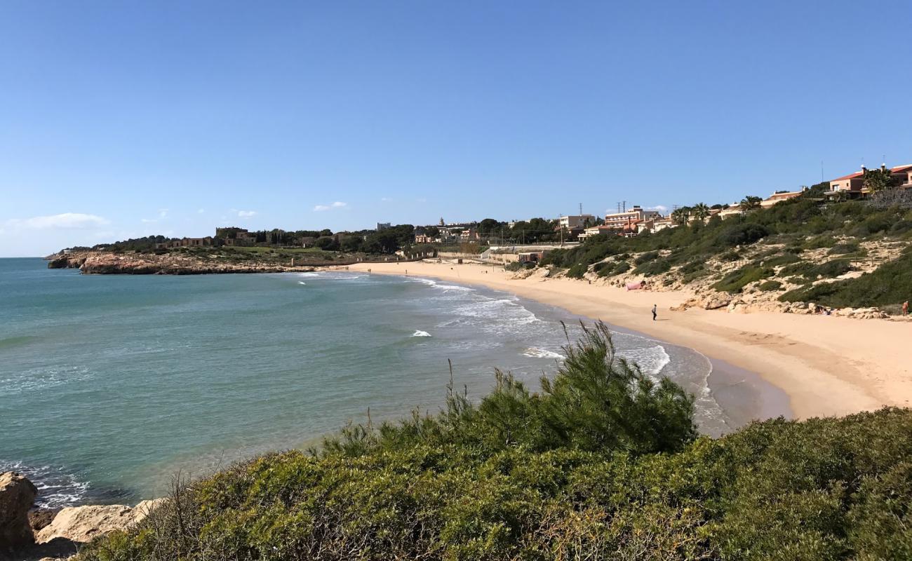 Photo de Plage de Savinosa avec sable beige de surface