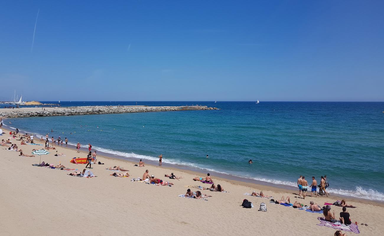 Photo de Playa Barceloneta avec sable fin marron de surface