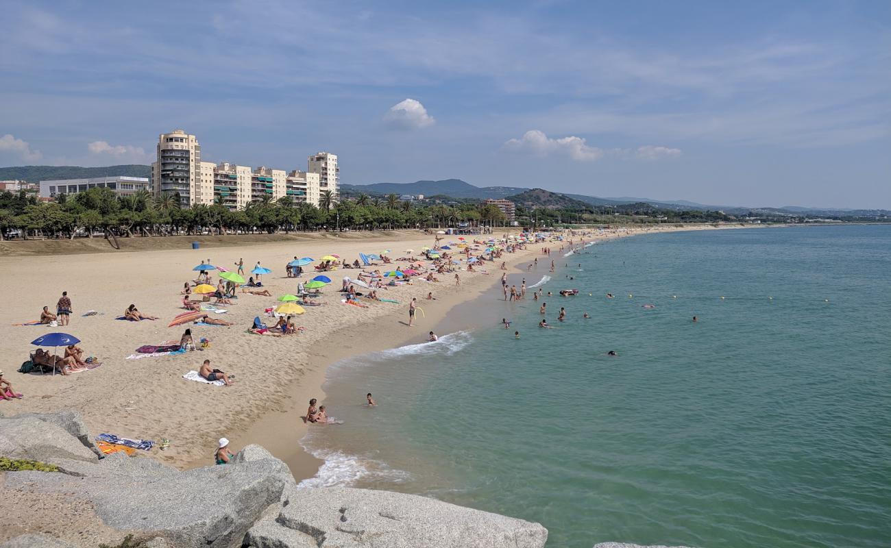 Photo de Playa Del Varador avec sable beige de surface