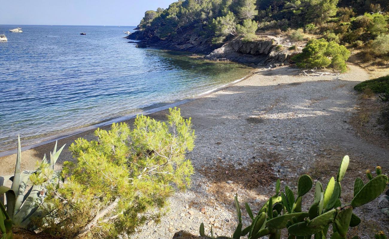 Photo de Calis Beach avec petits galets gris de surface