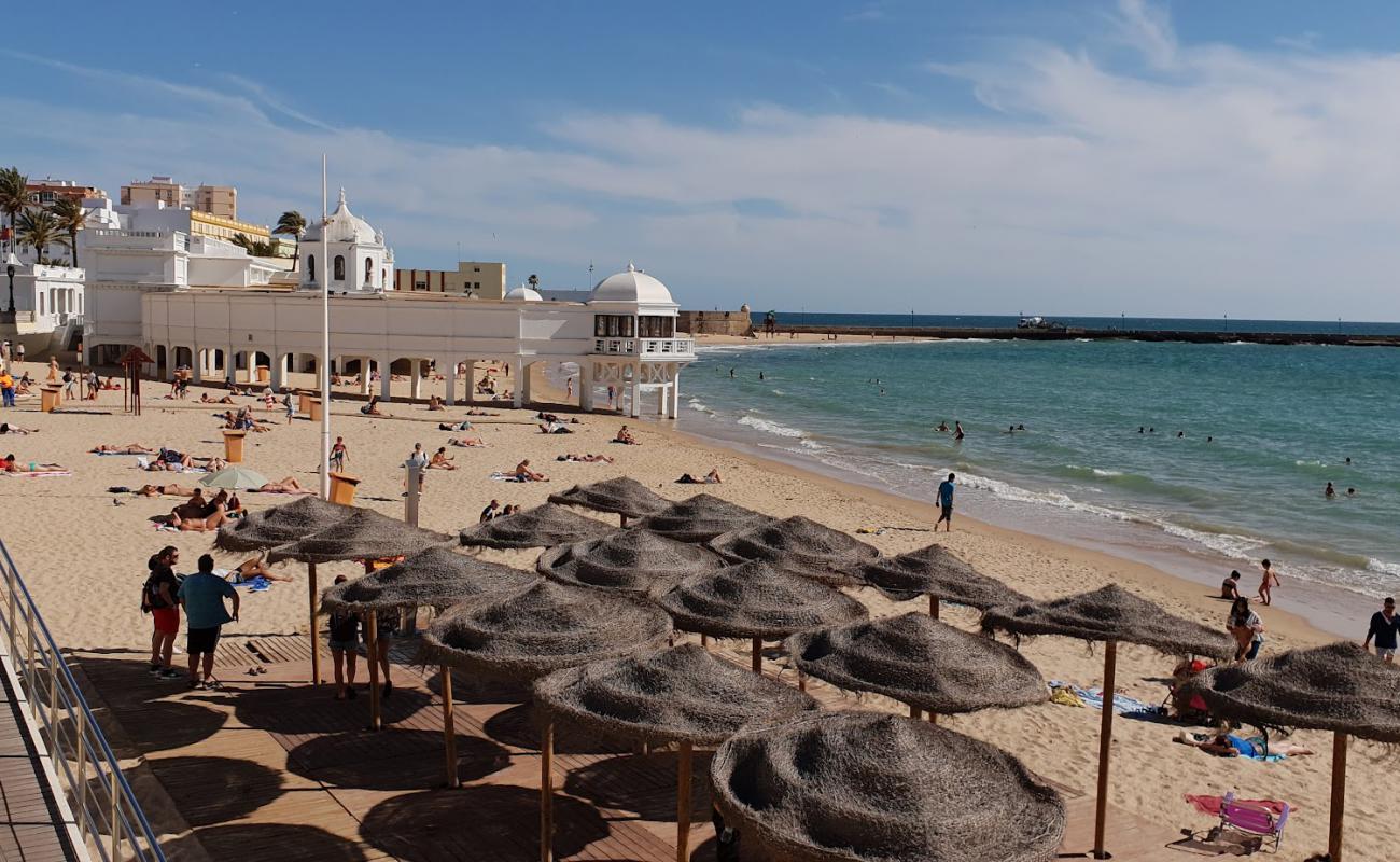 Photo de Playa La Caleta Cadiz avec sable lumineux de surface