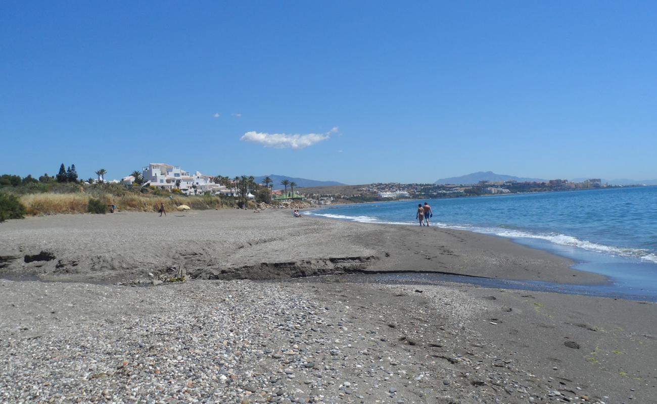 Photo de Playa Arroyo Vaquero avec sable gris de surface