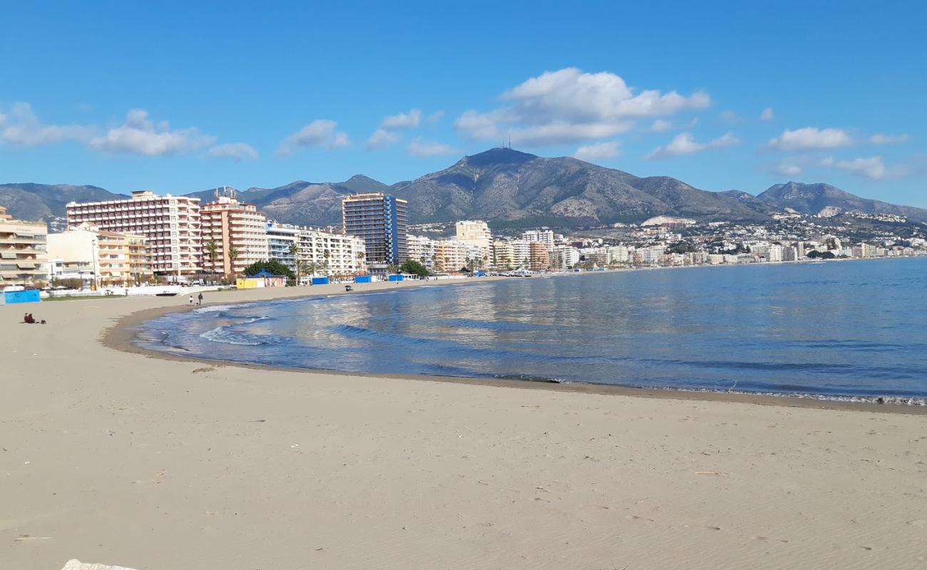 Photo de Plage Fuengirola avec sable fin gris de surface