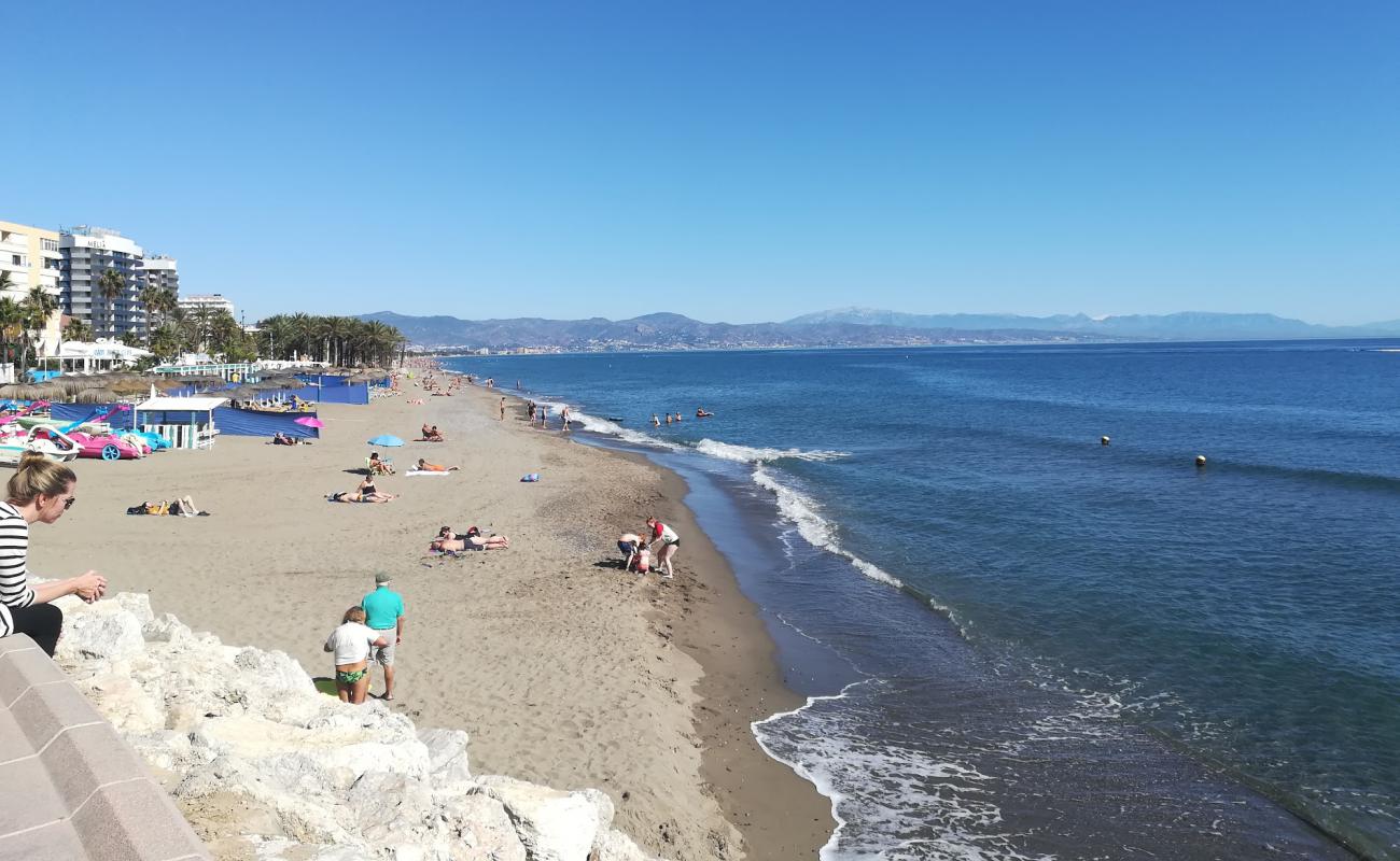 Photo de Plage de Carihuela avec sable gris de surface