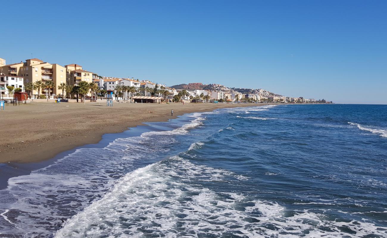 Photo de Playa de la Butibamba avec sable gris de surface