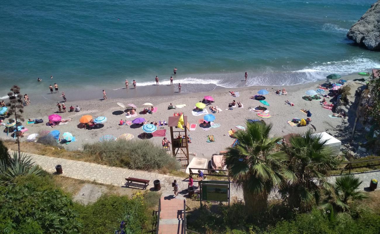 Photo de Plage de Carabeo avec sable gris de surface