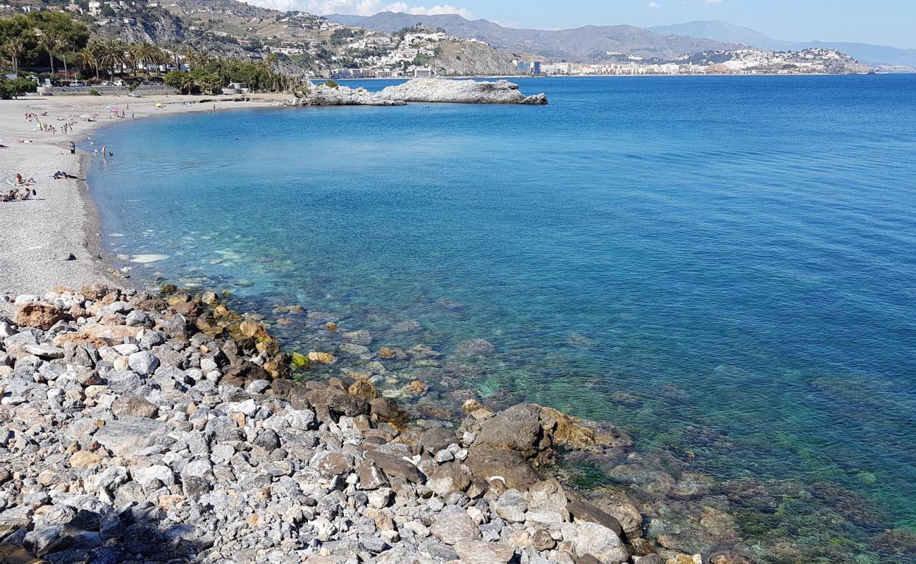 Photo de Playa Marina del Este avec caillou fin gris de surface