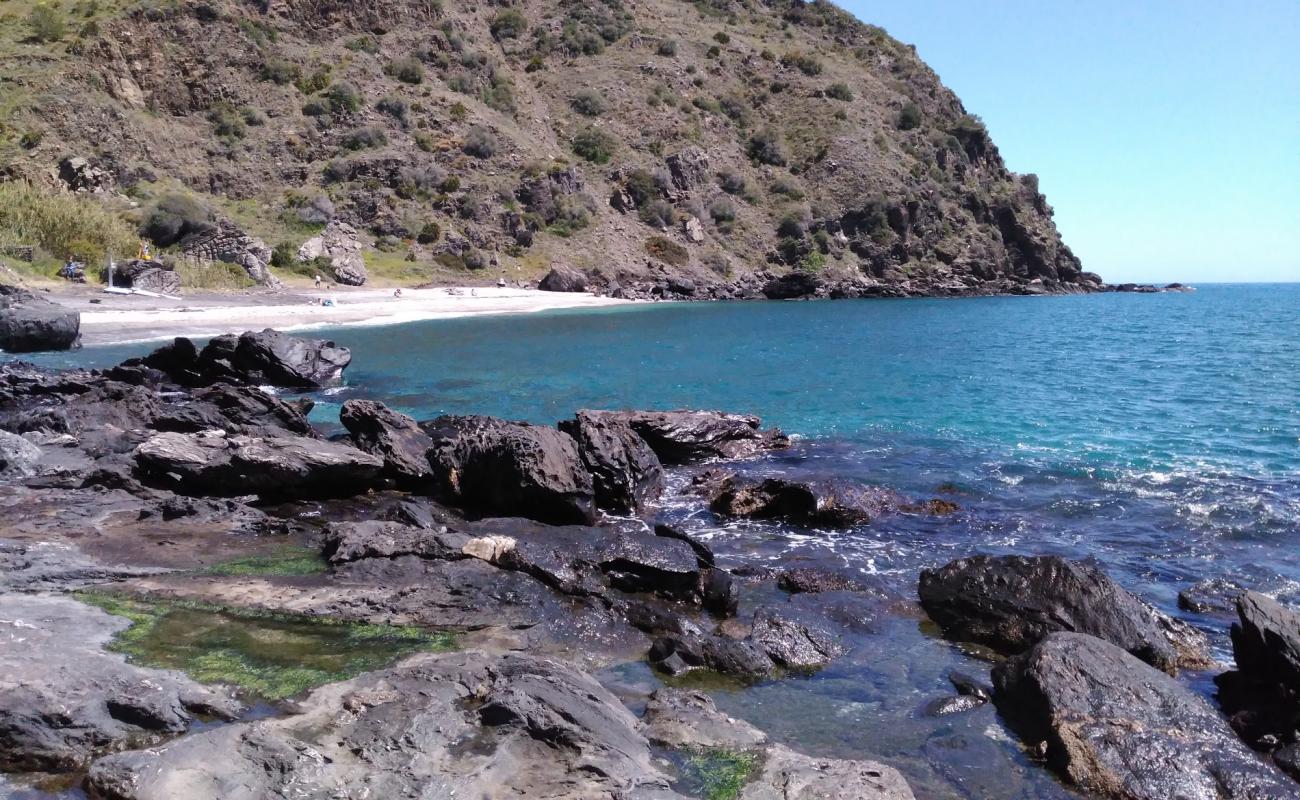 Photo de Playa de Curumbico avec caillou fin gris de surface