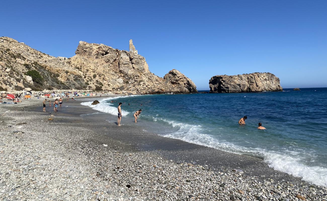 Photo de Plage de Rijana avec caillou fin gris de surface