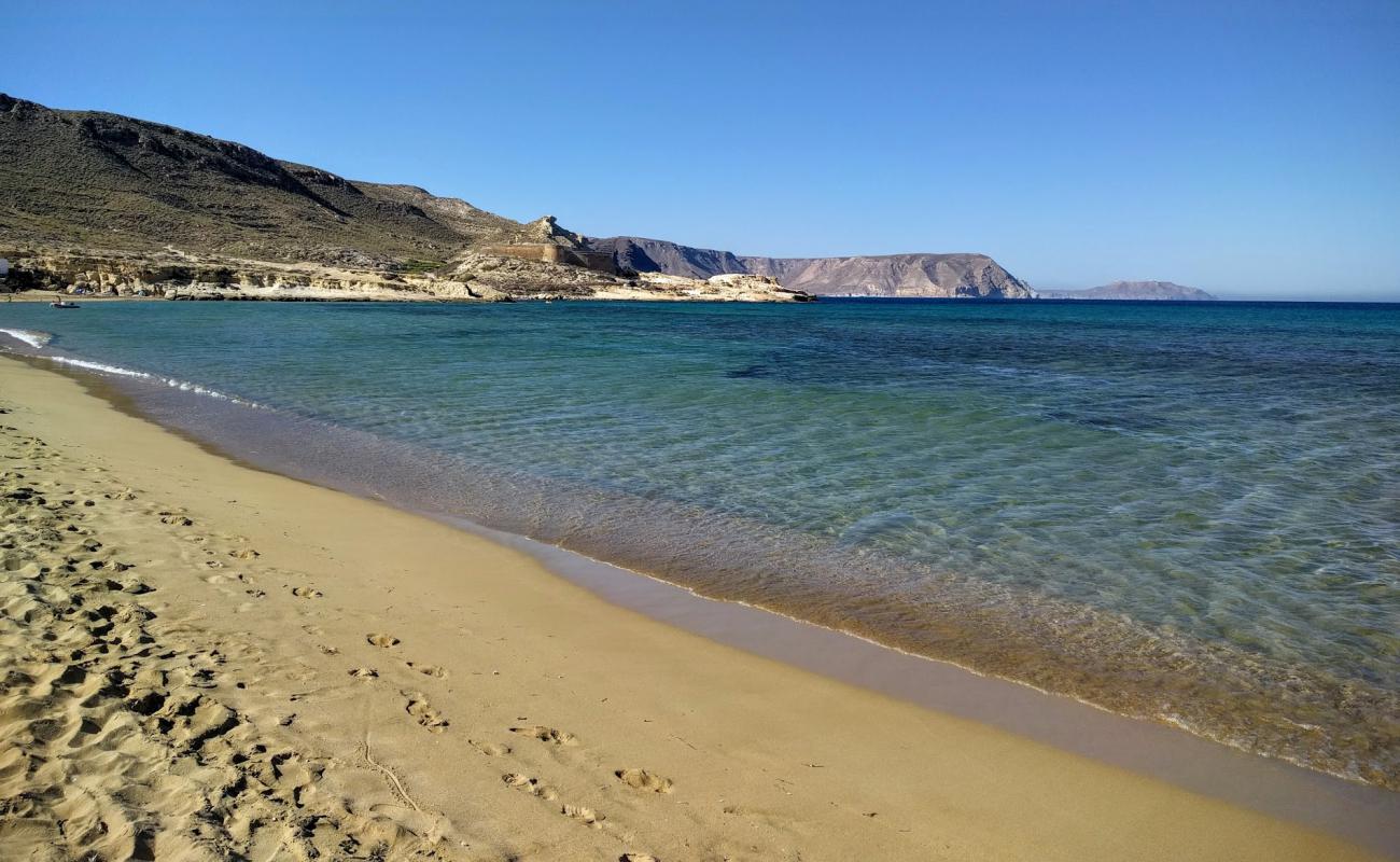 Photo de Calilla del Playazo avec sable brun de surface