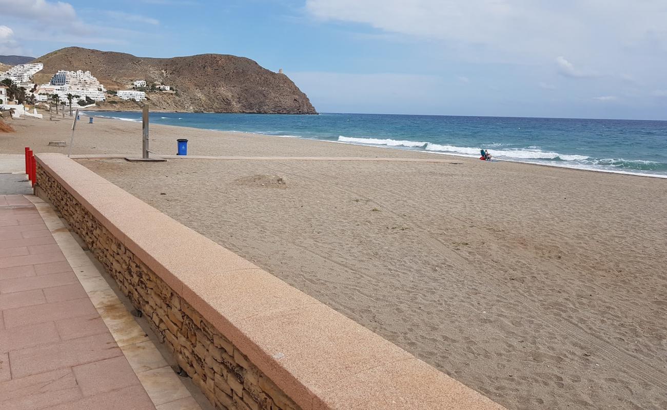 Photo de Plage de Carboneras avec sable lumineux de surface