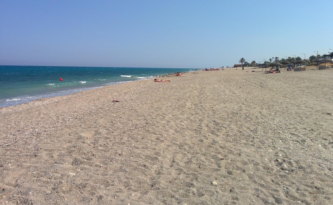 Photo de Playa del descargador avec sable coquillé beige de surface