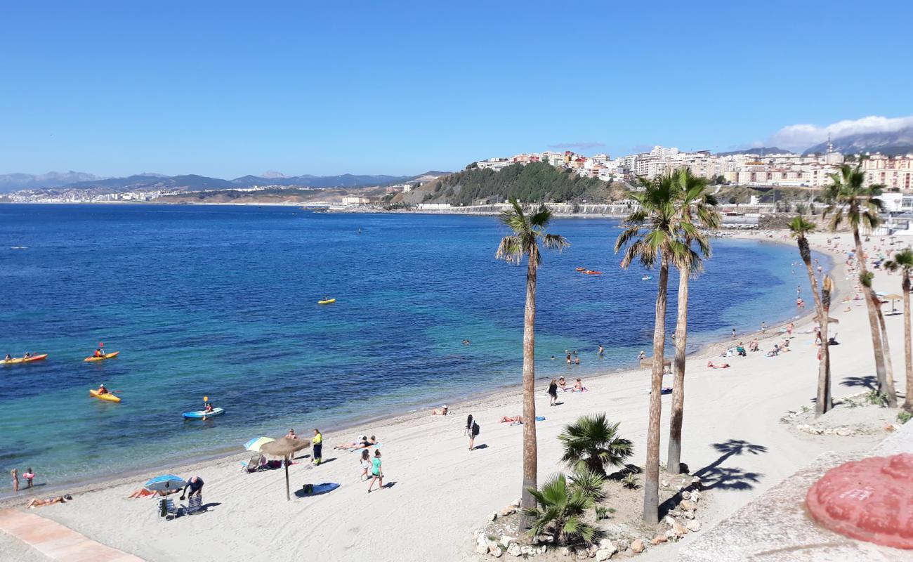 Photo de Playa de la Ribera avec caillou clair de surface