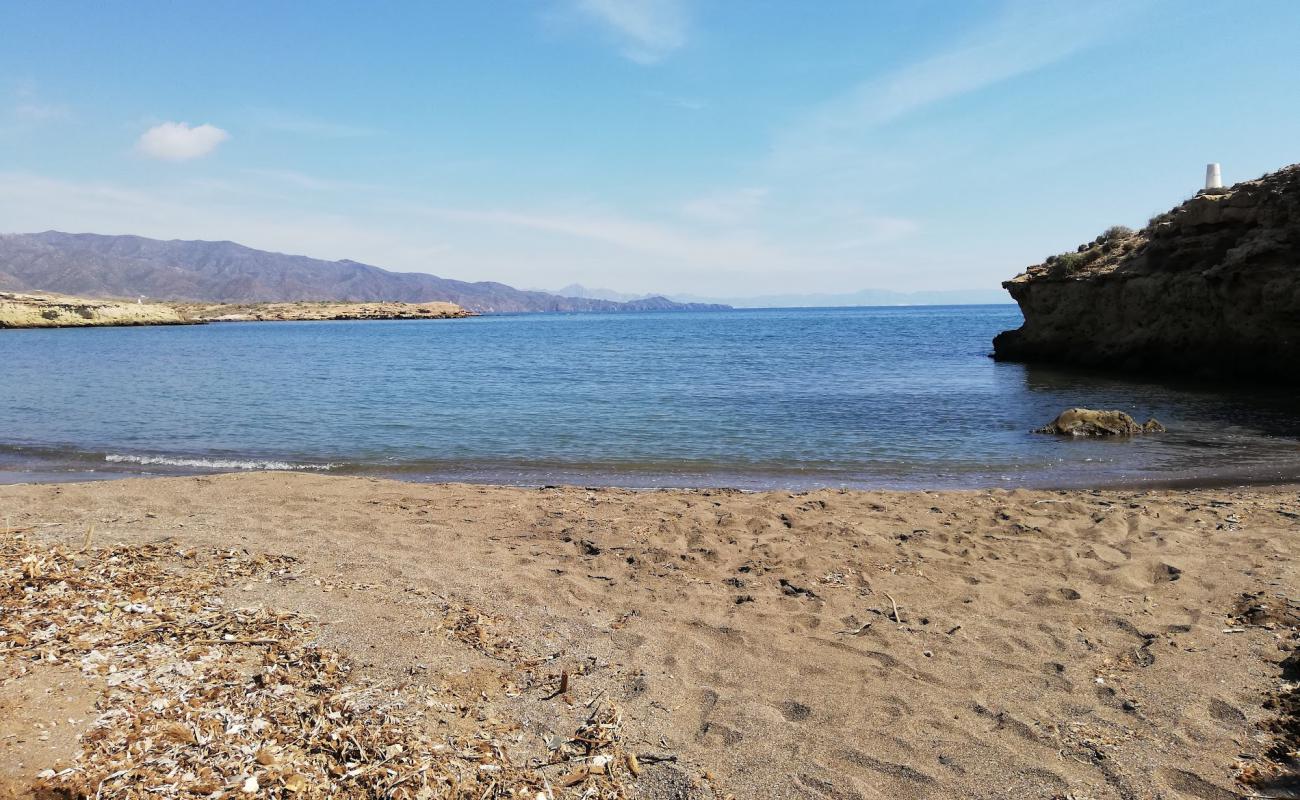 Photo de Cala del Pozo de las Huertas avec caillou fin gris de surface