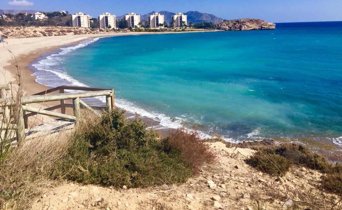 Photo de Playa de el Mojon avec sable noir & galets de surface