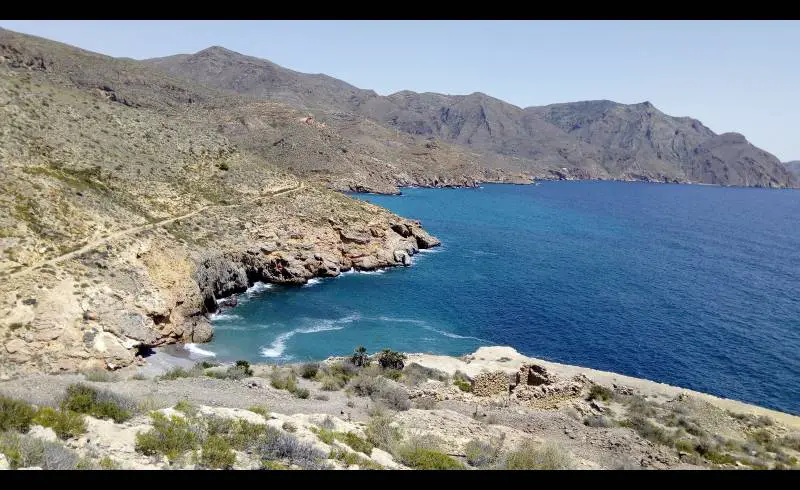 Photo de Cala Salitrona Beach avec caillou gris de surface