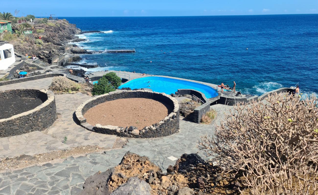 Photo de La Caleta Pools avec béton de surface