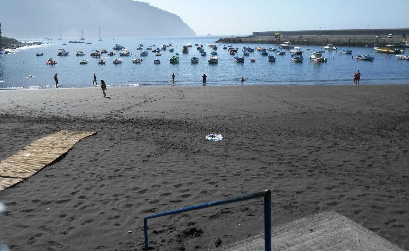 Photo de Playa De Vueltas avec sable gris de surface