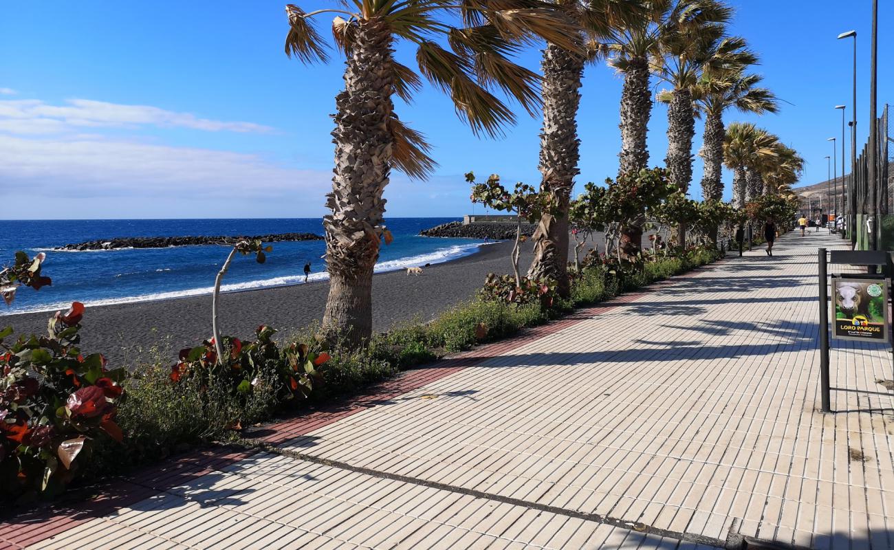 Photo de Playa El Cabezo avec sable gris avec caillou de surface