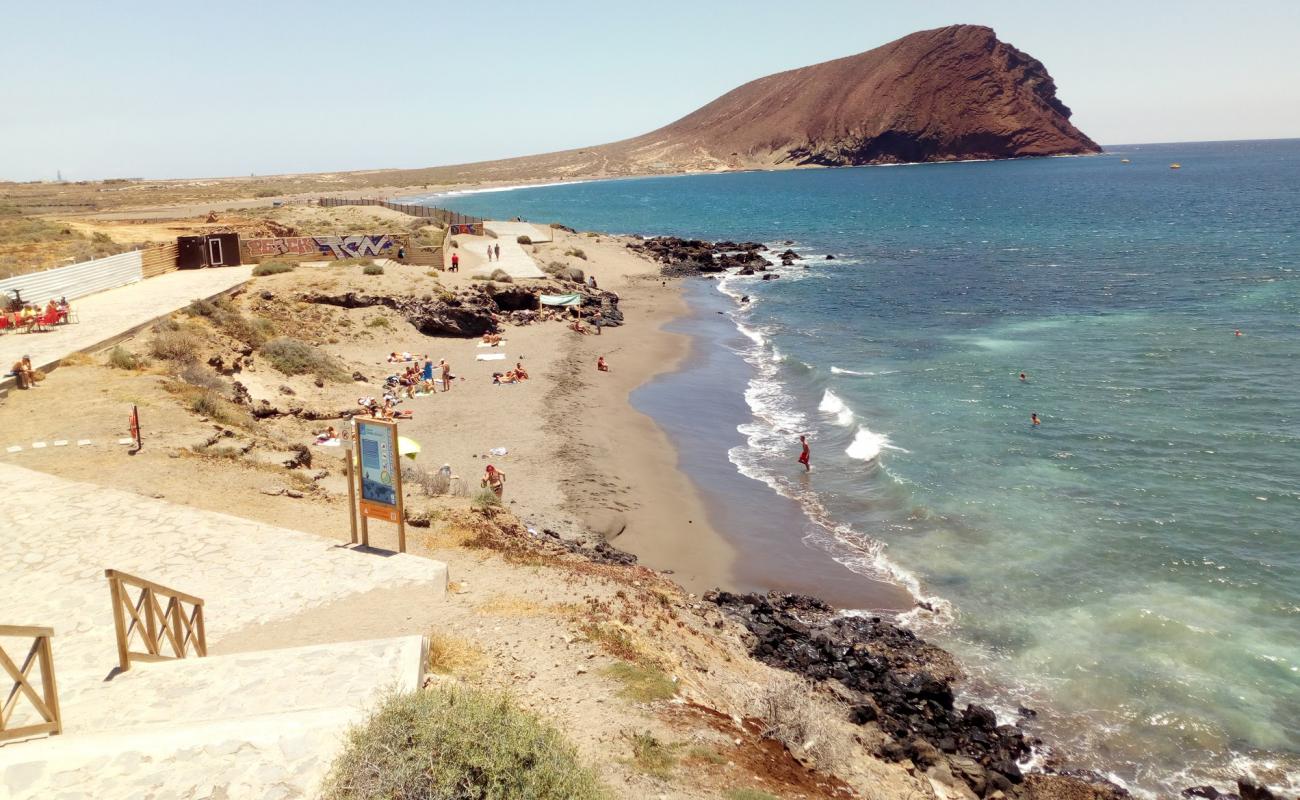 Photo de Playa de Sotavento avec sable brun de surface