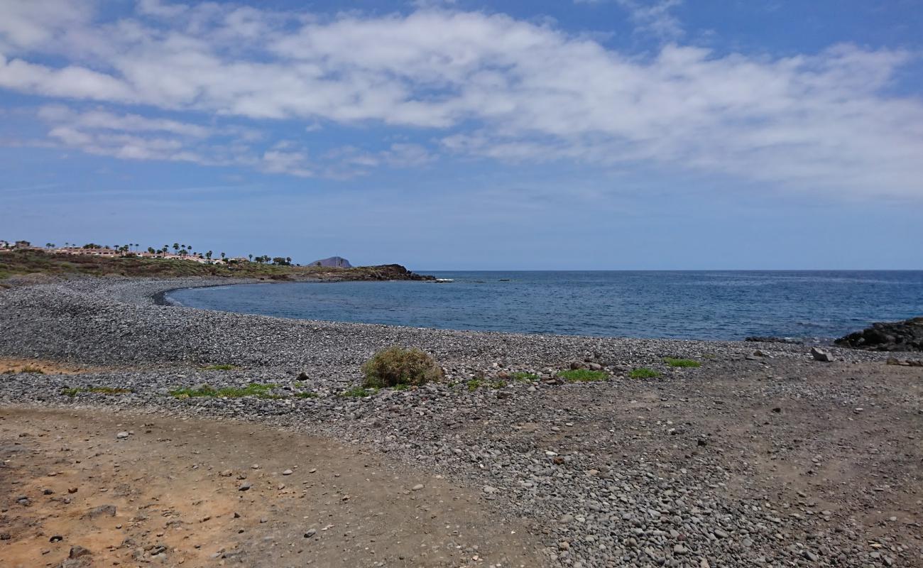 Photo de Playa Colmenares avec caillou gris de surface