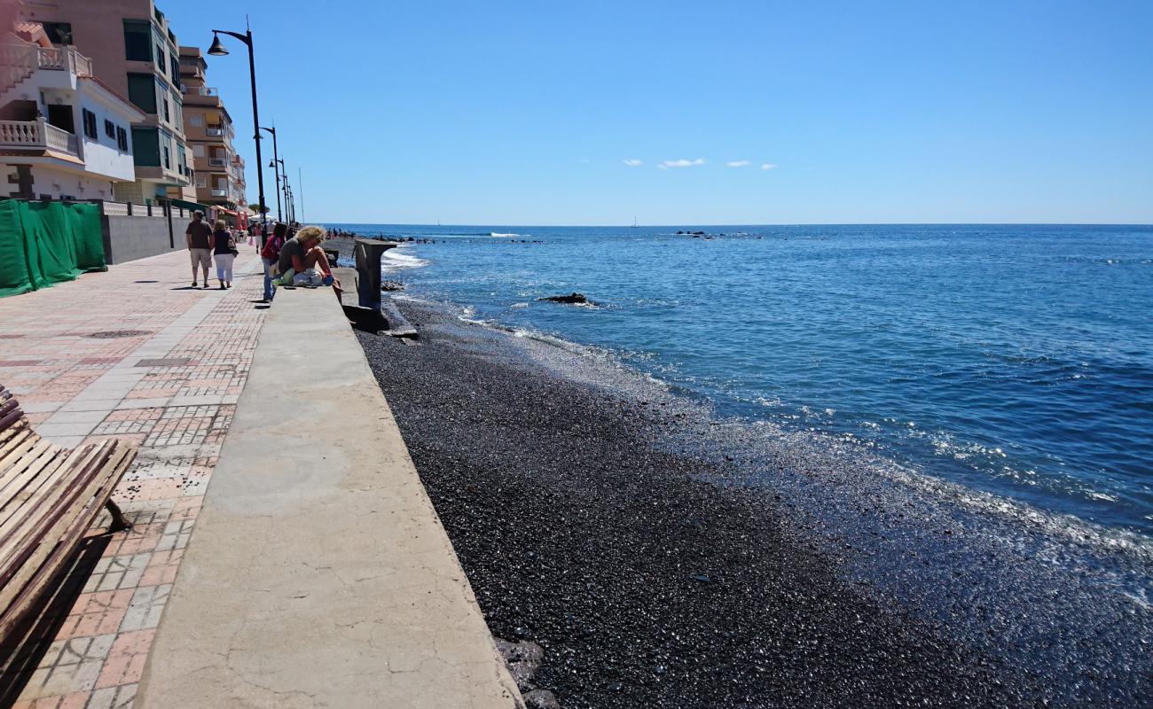 Photo de Playa Las Galletas avec sable gris avec caillou de surface