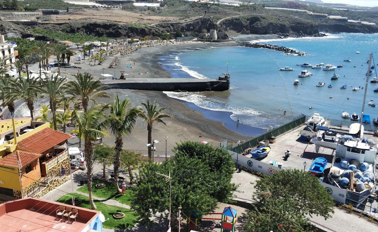 Photo de Playa San Juan avec sable gris avec caillou de surface