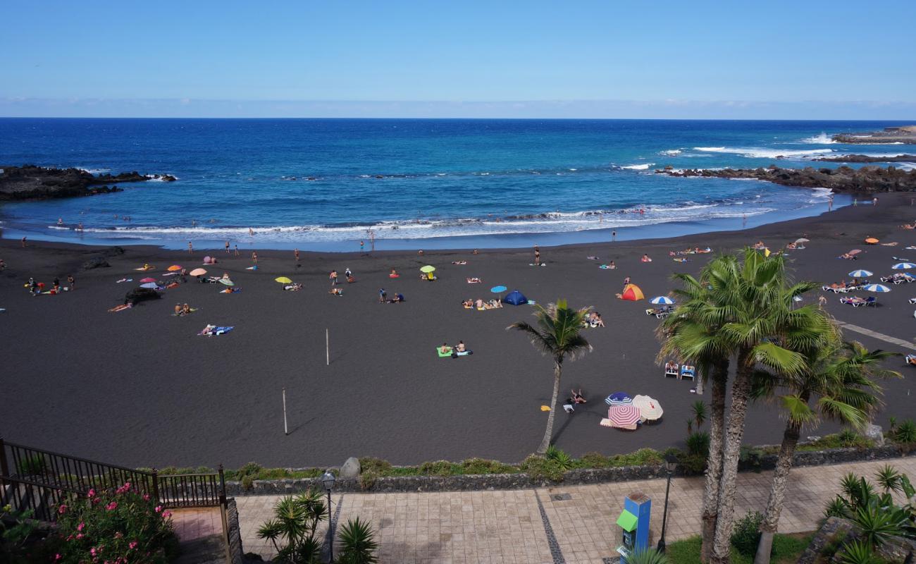 Photo de Plage du Château (Plage du Jardin) avec sable fin gris de surface