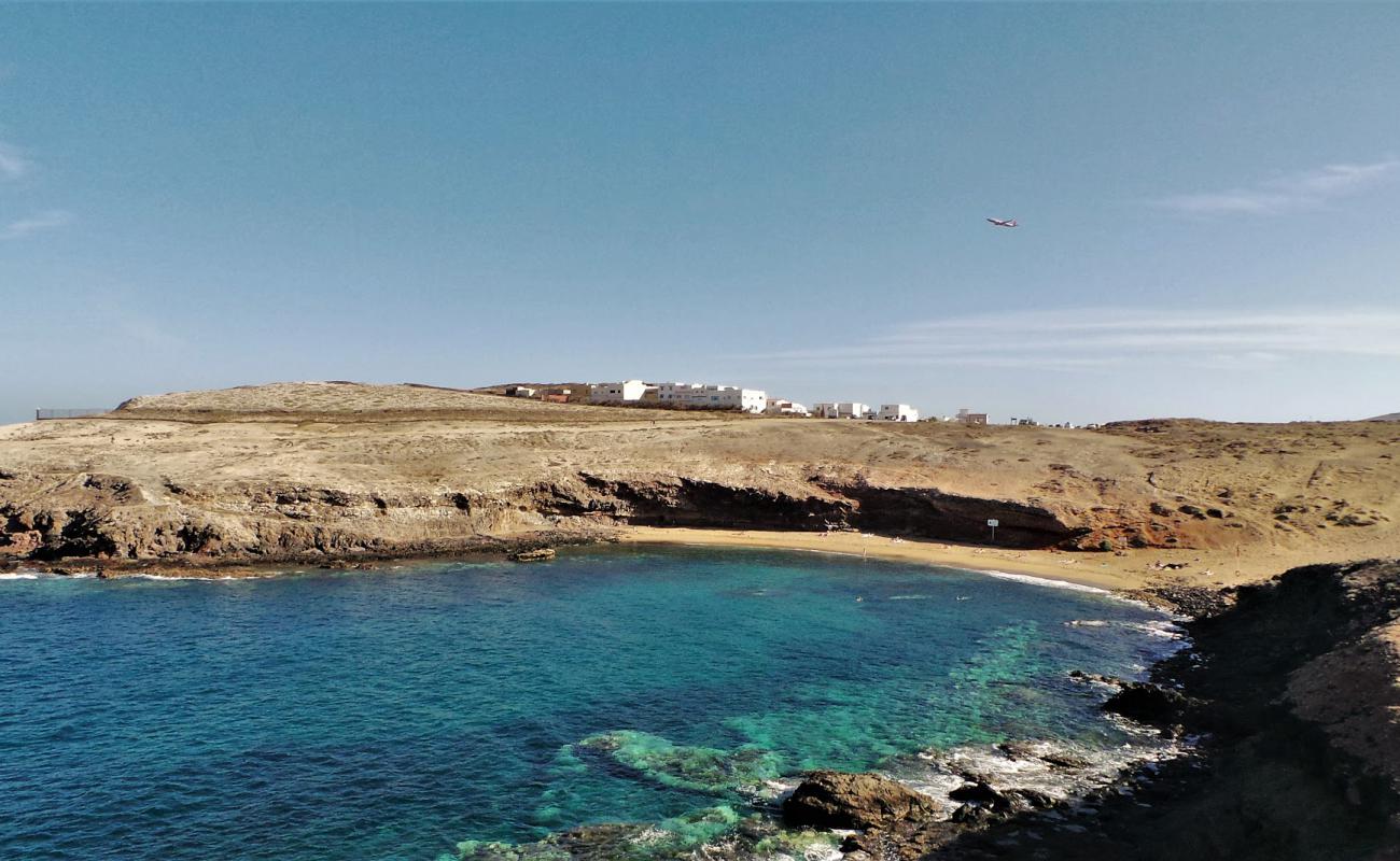 Photo de Playa de Aguadulce avec sable lumineux de surface