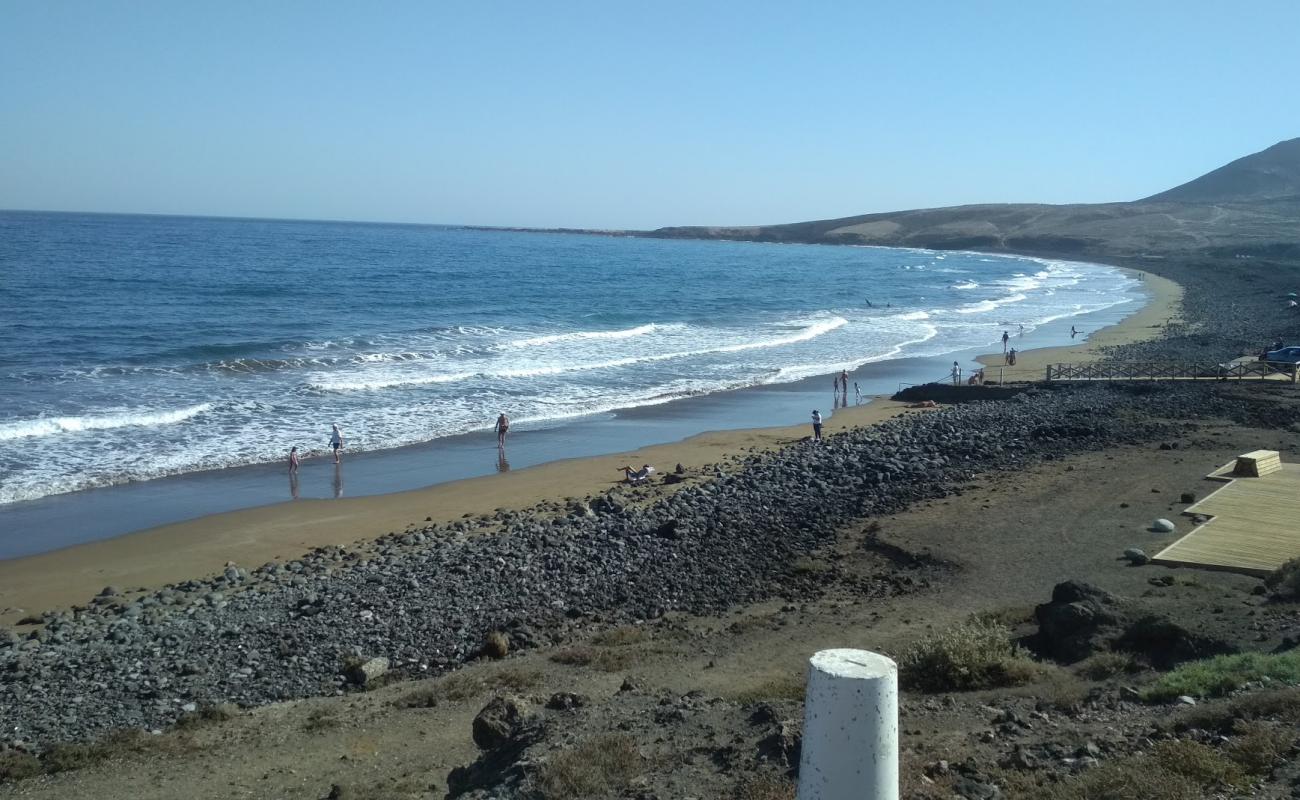 Photo de Playa de Vargas avec sable noir avec caillou de surface