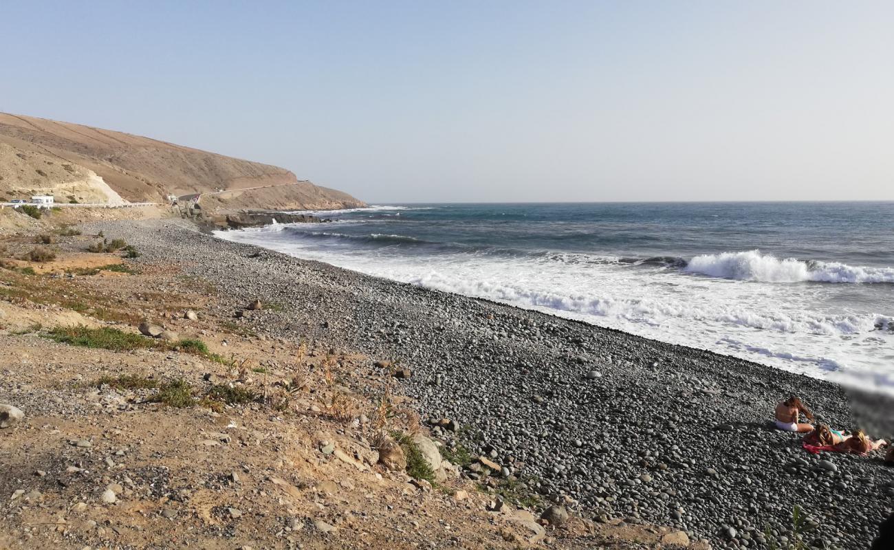 Photo de Playa de las Carpinteras avec sable gris & galets de surface