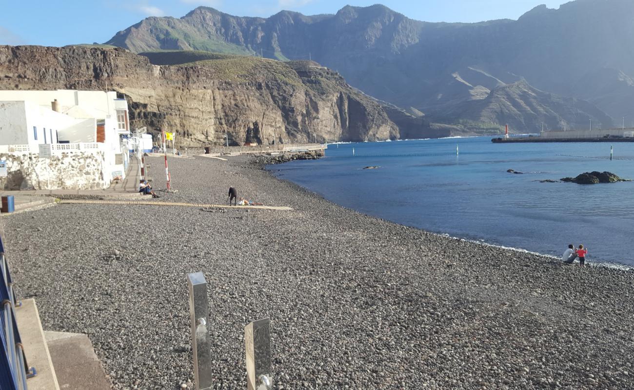 Photo de Playa de las Nieves avec petits galets gris de surface