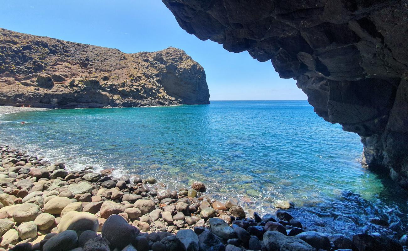 Photo de Playa del Juncal avec terrain rocheux de surface