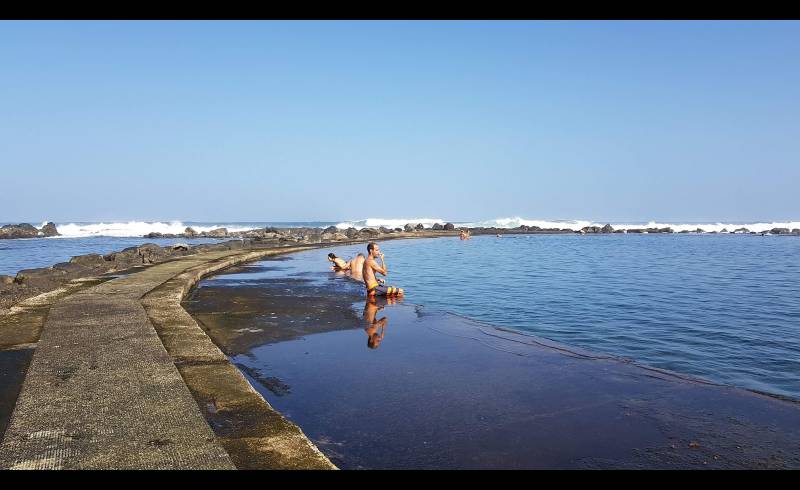 Photo de Playa Las Salinas avec surface béton pavée de surface