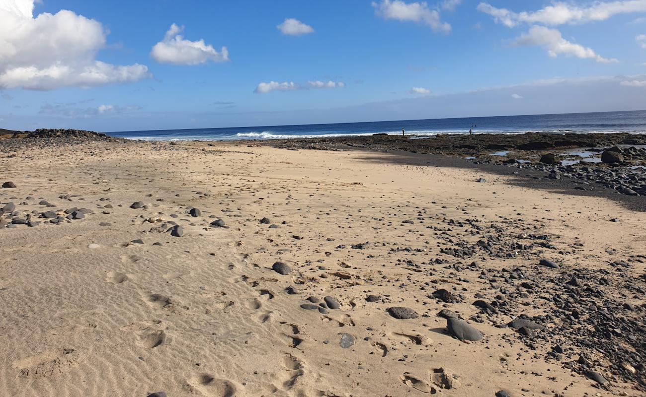 Photo de Playa Punta Salinas avec sable brillant et rochers de surface