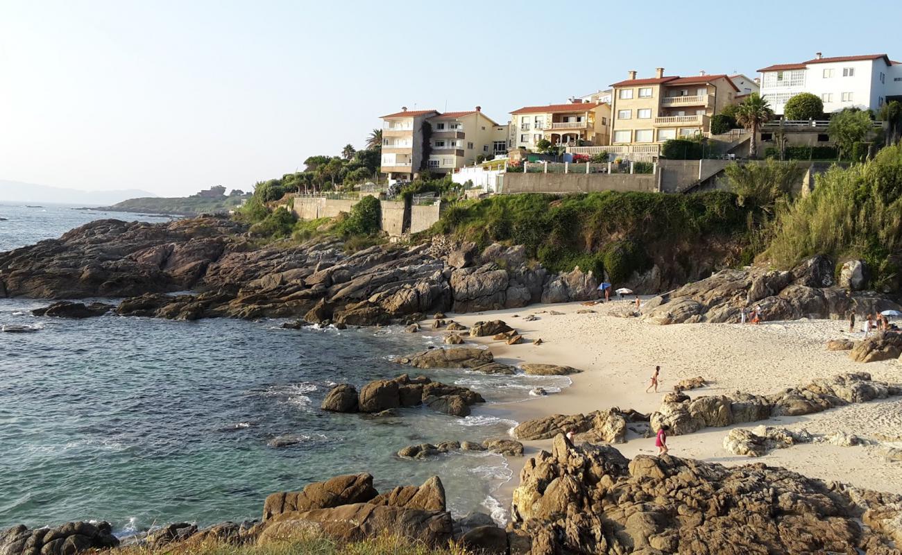 Photo de Playa de Fortinon avec sable blanc de surface