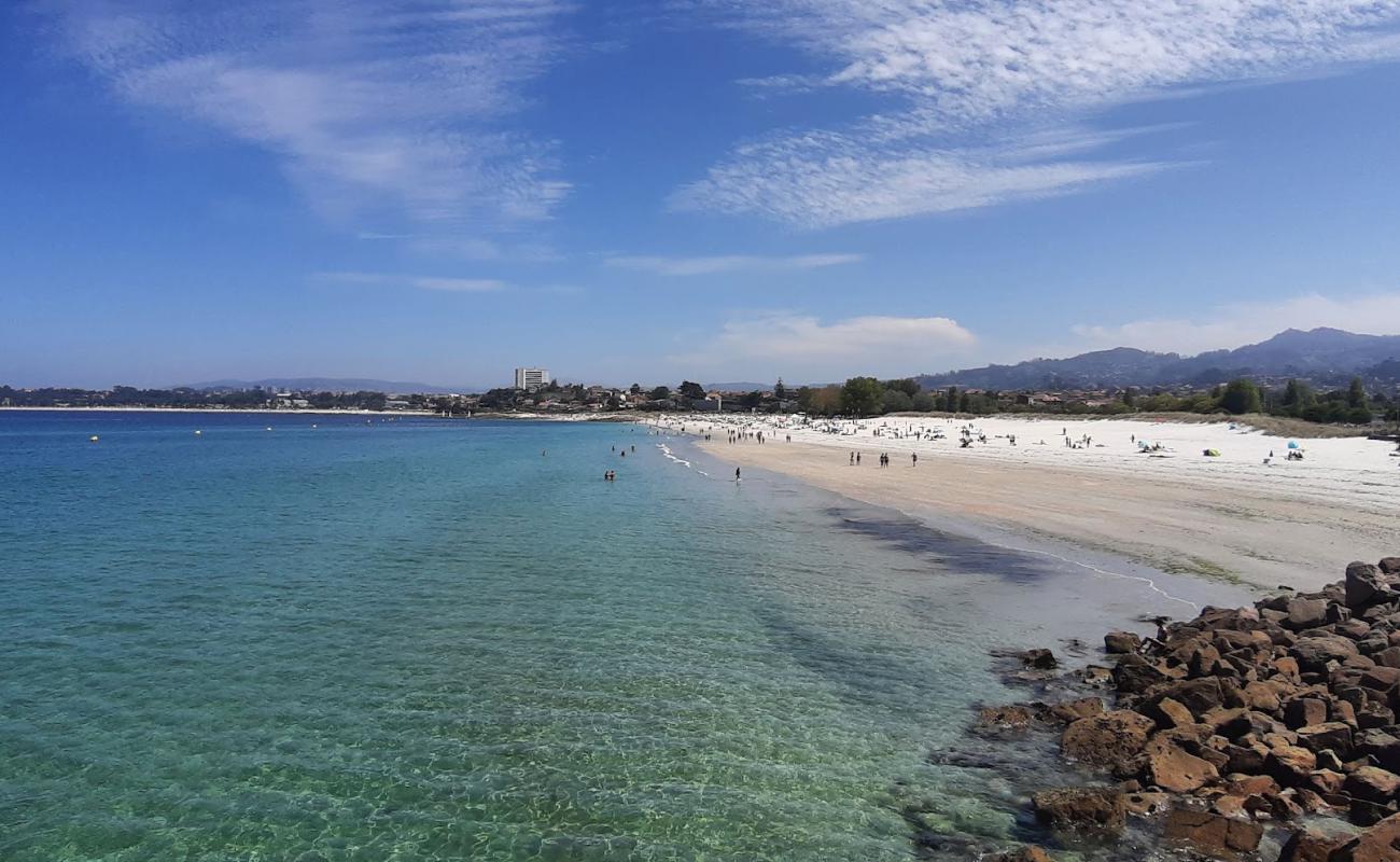 Photo de Plage de Vao avec sable fin blanc de surface