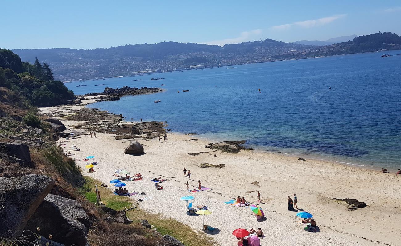 Photo de Playa Borna avec sable blanc de surface