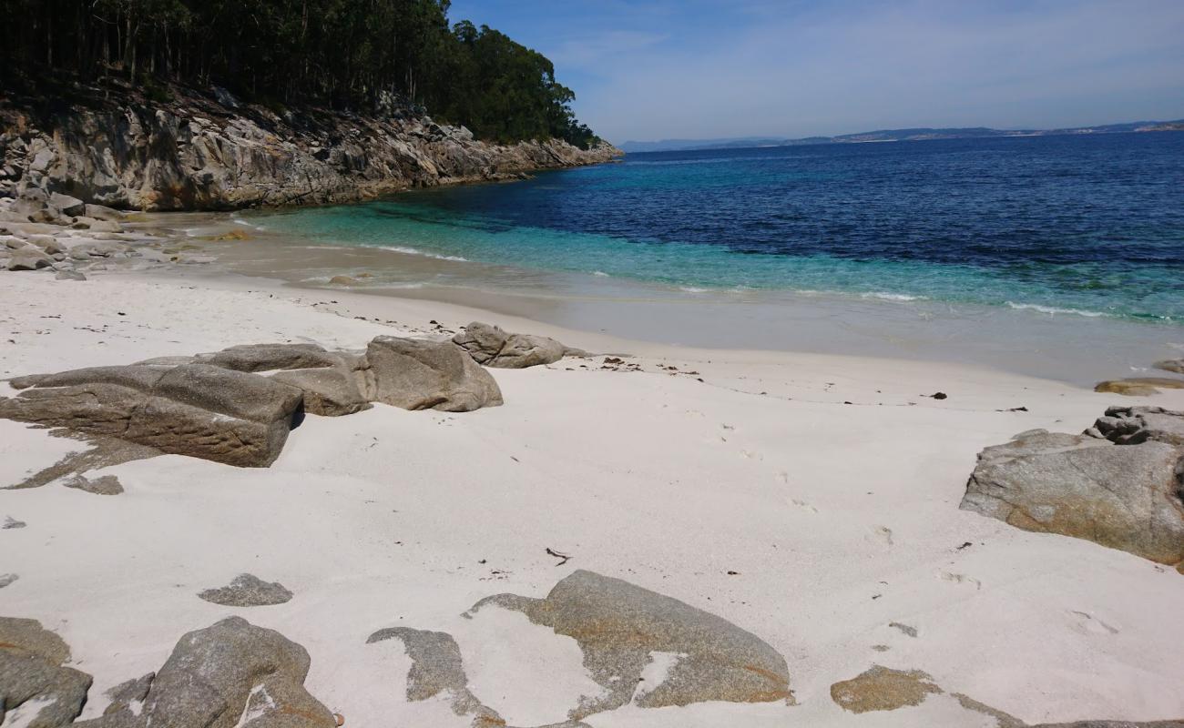 Photo de Praia Estrepeiros II avec sable blanc de surface