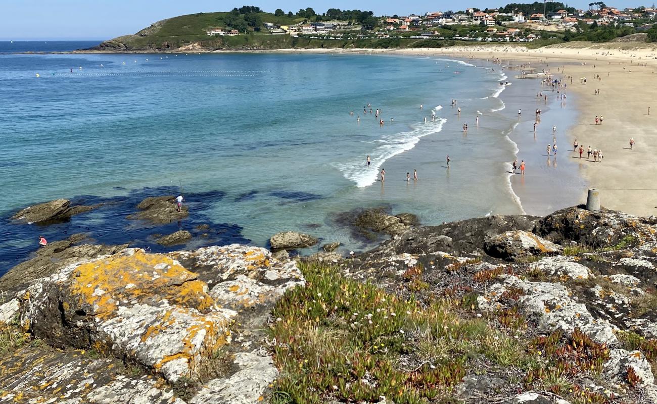 Photo de Montalvo beach avec sable fin et lumineux de surface