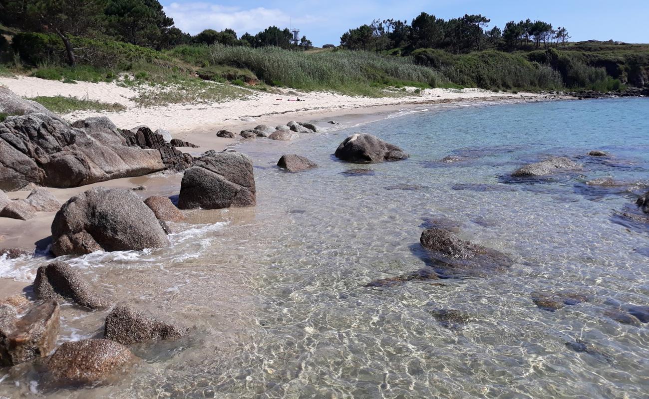 Photo de Pateiro beach avec sable blanc de surface