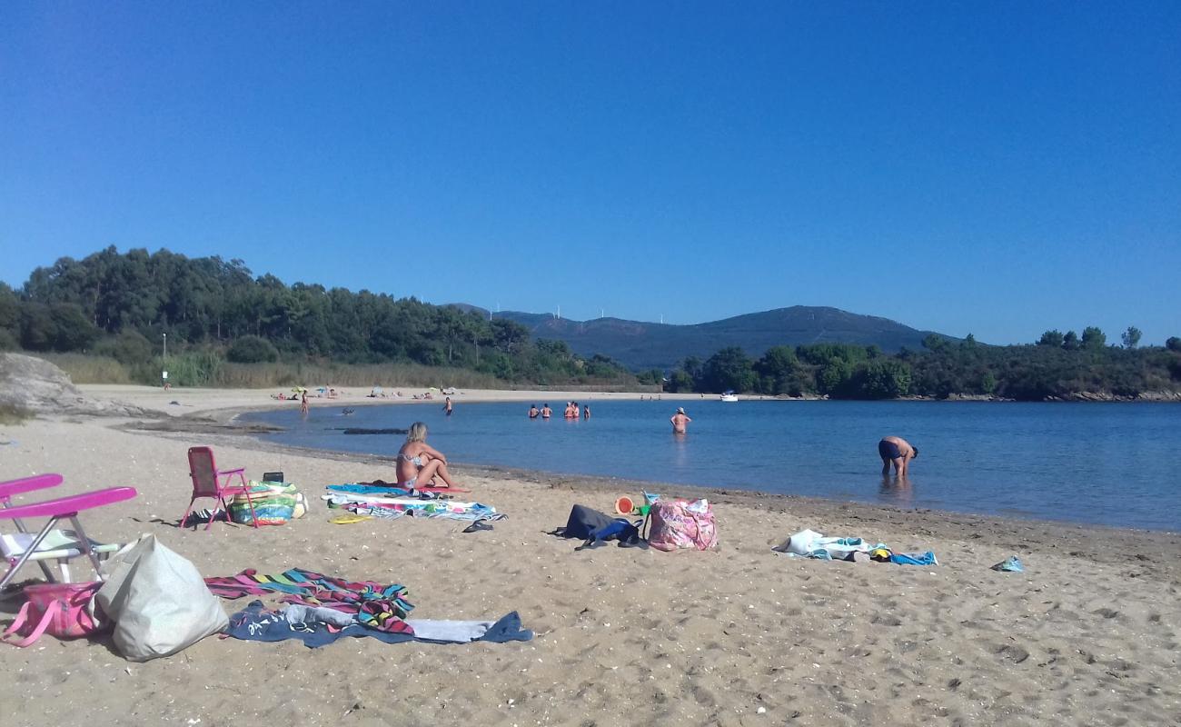 Photo de Porron beach avec sable blanc de surface