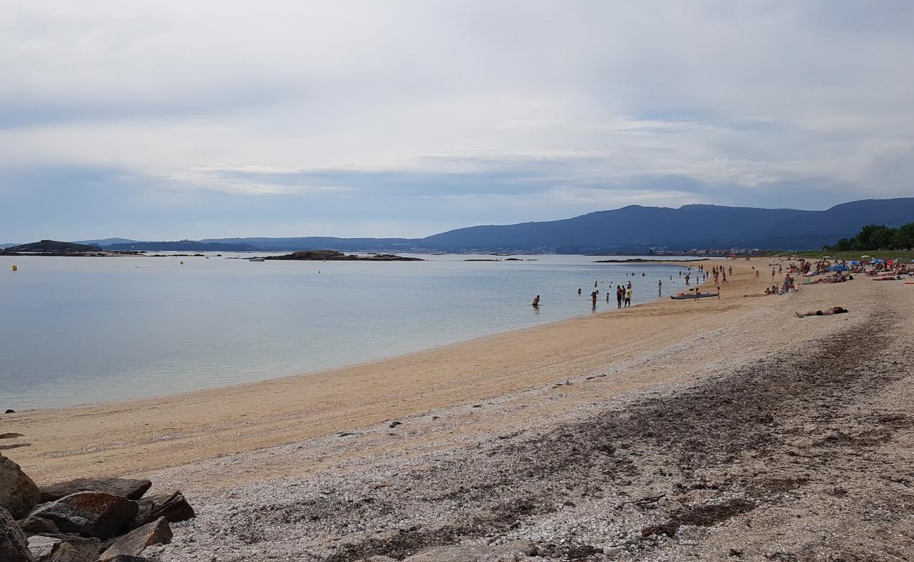 Photo de Retorta beach avec sable beige & galets de surface