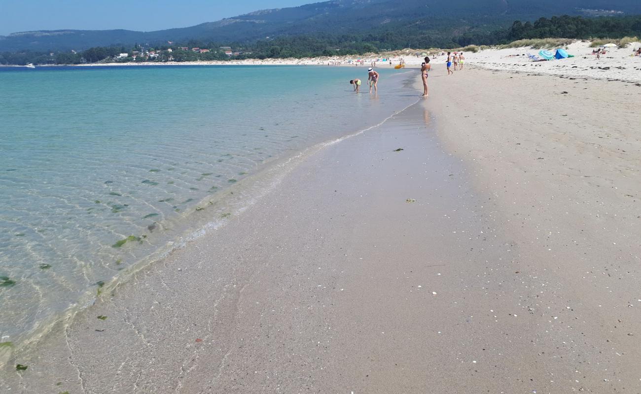 Photo de Plage d'Aguieira avec sable fin blanc de surface