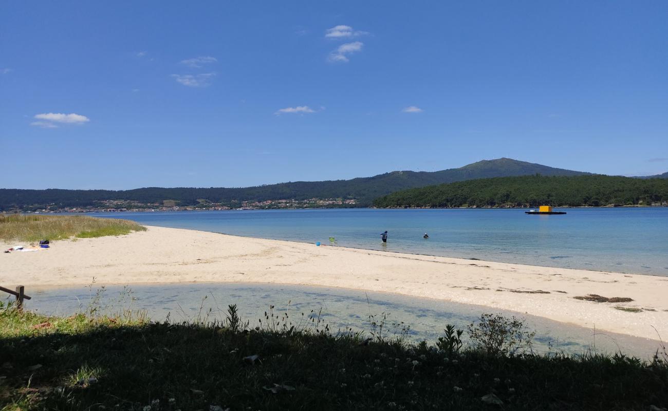 Photo de Praia de Testal avec sable blanc de surface