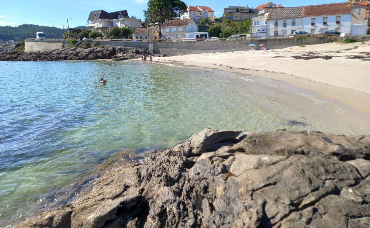 Photo de Praia Paramean avec sable blanc de surface