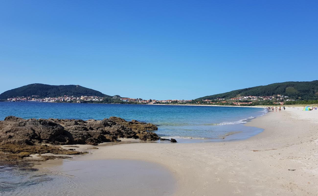 Photo de Plage de Langosteira avec sable fin blanc de surface