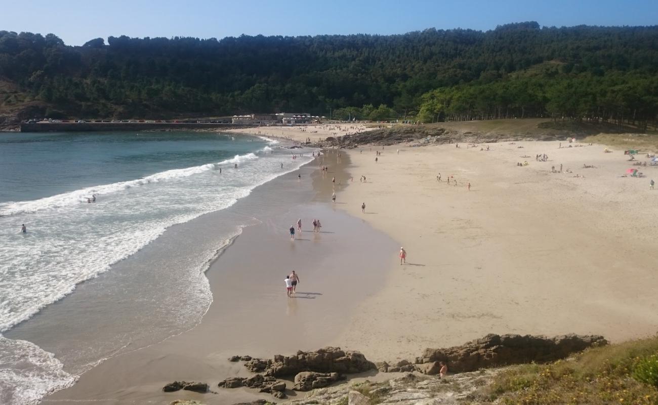 Photo de Praia de Balares avec sable fin blanc de surface