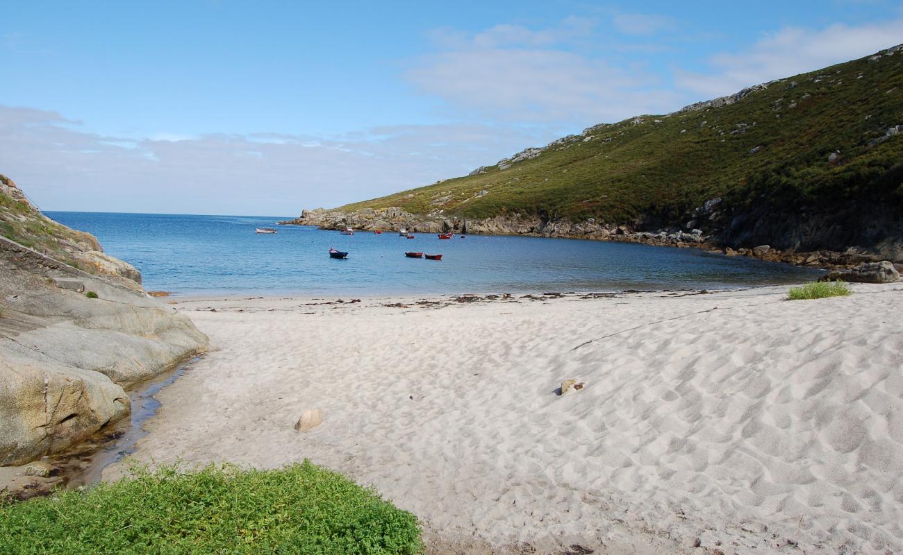 Photo de Praia da Barda avec sable blanc de surface